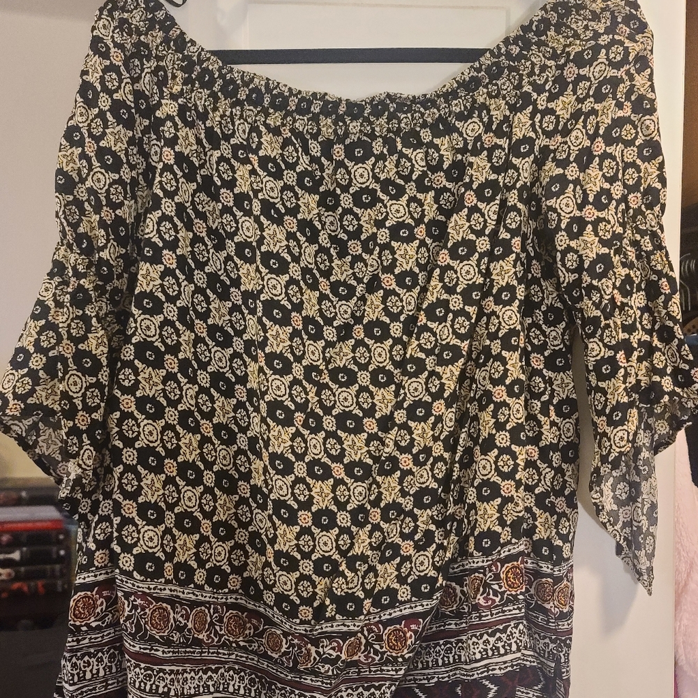 Express 3/4 Sleeve Peasant Top